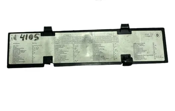 Land Rover Range Rover L322 Fuse box cover 6912772