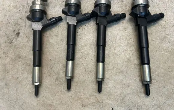 Opel Meriva B Fuel injectors set 55567729 10P07971