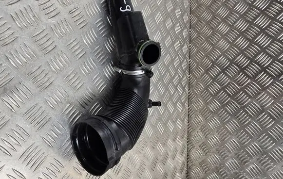 Audi A4 S4 B9 Intake resonator 04E129656K