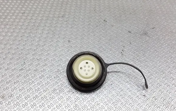 Nissan Note (E11) Fuel tank filler cap 
