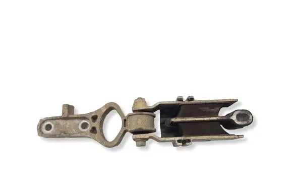 Volvo S60 Engine mount bracket 31401239