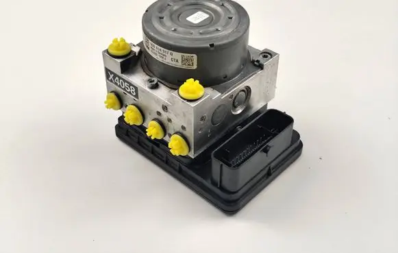 Skoda Octavia Mk3 (5E) ABS Pump 5Q0614517Q 10022002924 5Q0907379R