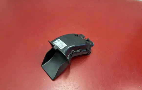 BMW X1 U11 Brake cooling air channel/duct 9883604 51749883604
