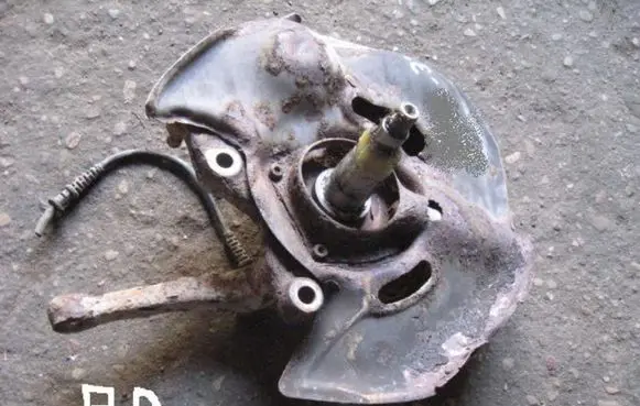 Mercedes-Benz E W124 Front wheel hub spindle knuckle