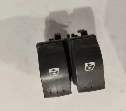 Renault Espace - Grand espace IV Electric window control switch 015085B