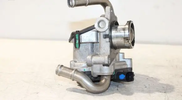 Volkswagen Caddy EGR valve 04L131501AD