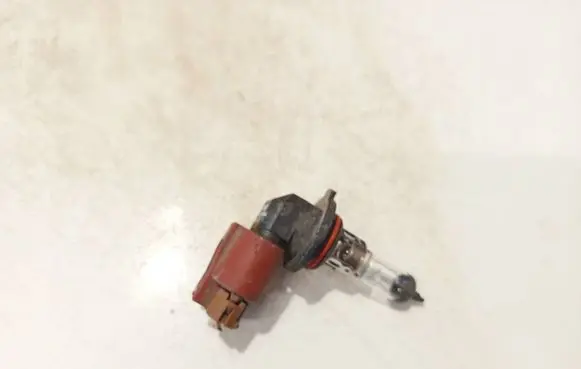 Toyota Corolla Verso AR10 Rear tail light bulb 