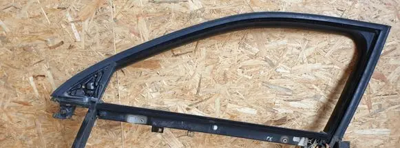 Audi A4 S4 B6 8E 8H Front door window/glass frame 8E0837629