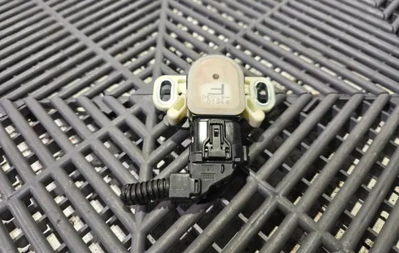 Toyota Prius (XW50) Brake pedal sensor switch 8951047030