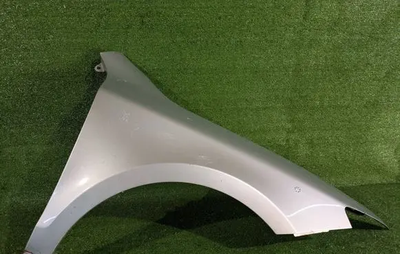 Skoda Superb B6 (3T) Fender