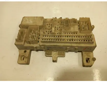 Mazda 3 I Fuse module 66730d
