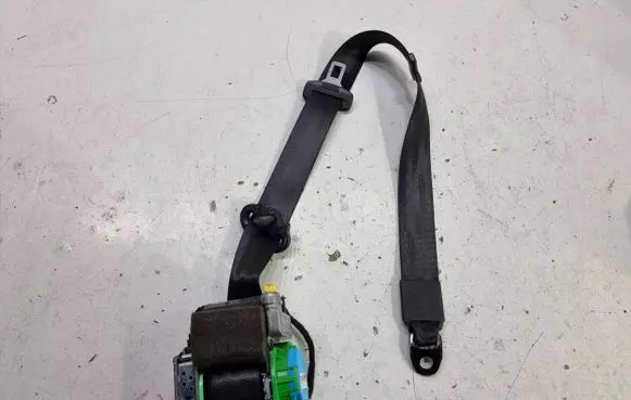 Audi A5 8T 8F Front seatbelt 8T0857705