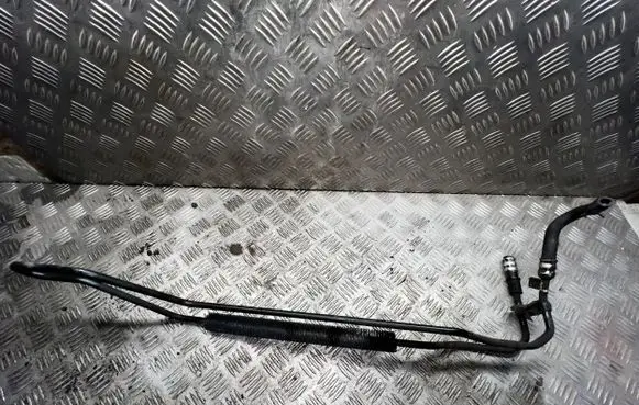 Land Rover Discovery 3 - LR3 Oil cooling pipe 00131