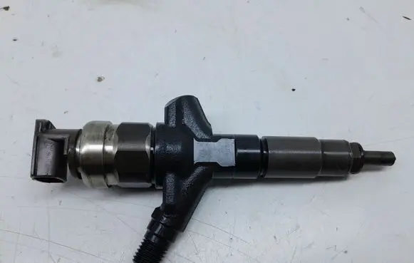 Subaru XV I Fuel injector 6613AA030
