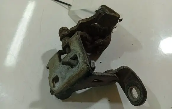 Dodge Caliber Rear door lower hinge 