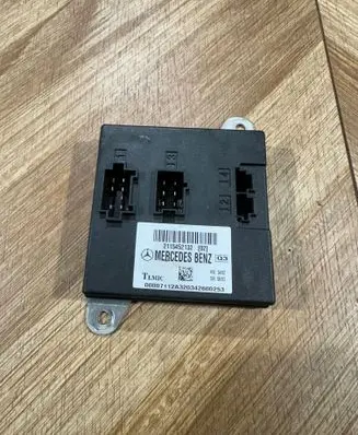 Mercedes-Benz E W211 Comfort/convenience module 2115452132