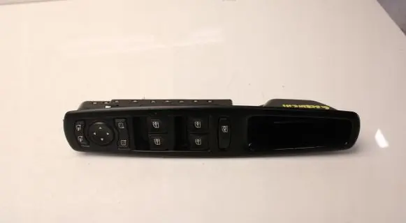Renault Scenic III - Grand scenic III Window control relay 