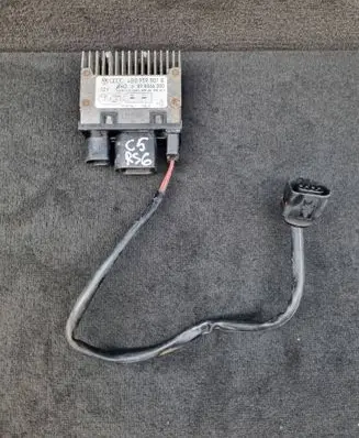 Audi RS6 C5 Coolant fan relay 4B0959501E