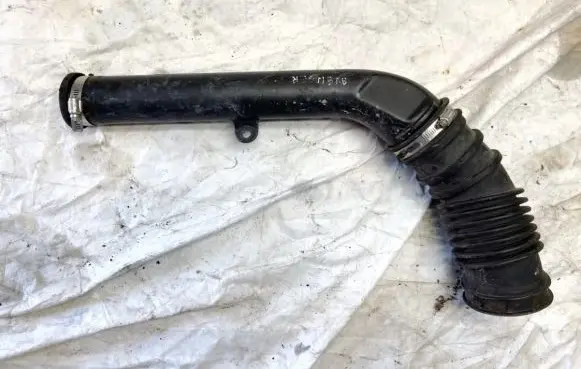 Chrysler Sebring (JS) Intercooler hose/pipe 04891853AB