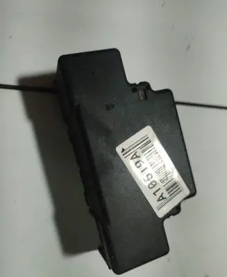 Opel Astra H Fuse box cover 74338300 743383-00