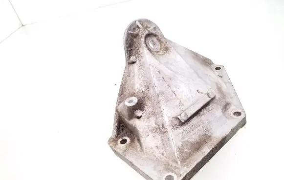 BMW 5 E60 E61 Engine mounting bracket 6761111 22116761111