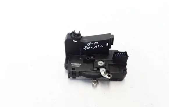 Opel Vivaro Front door lock 8200008246