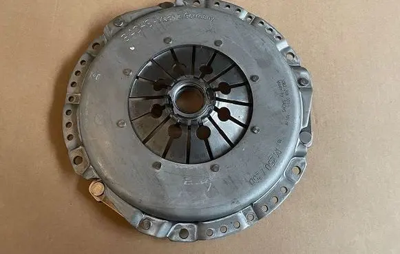 Mercedes-Benz Sprinter W901 W902 W903 W904 Pressure plate 3082269031