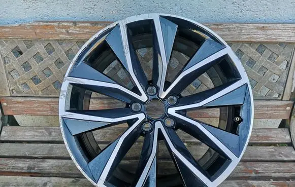 Seat Ateca R19 alloy rim 