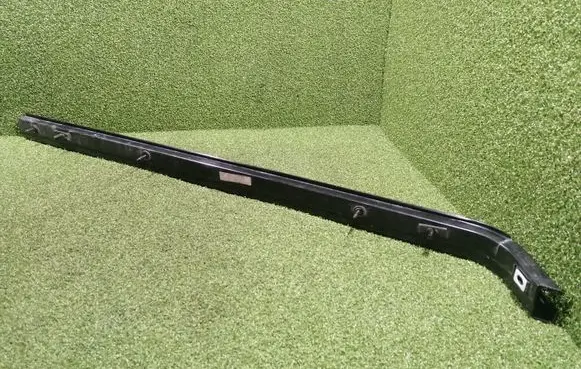 Opel Vivaro Sliding door middle rail 93867637 777606073R