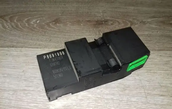 Volvo XC90 ESP (stability system) control unit 8691998