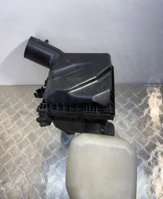 Air filter box