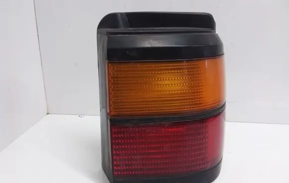 Volkswagen PASSAT B3 Rear/tail lights 333945112