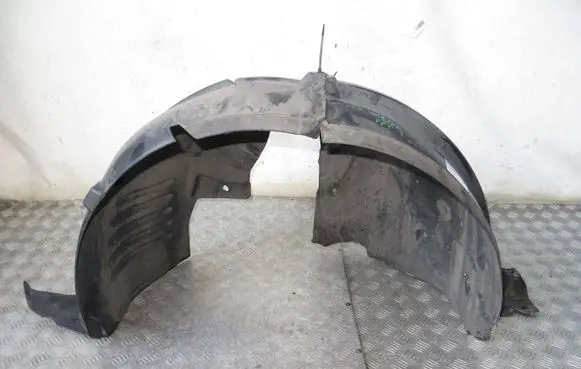 Mercedes-Benz CLS C218 AMG Front wheel arch liner splash guards