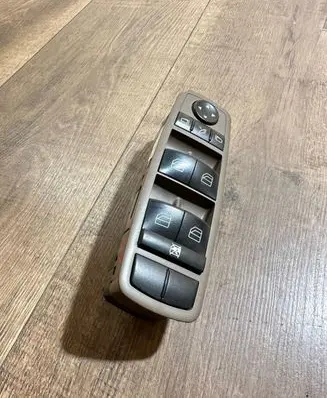 Mercedes-Benz R W251 Electric window control switch A2518300290 03728362