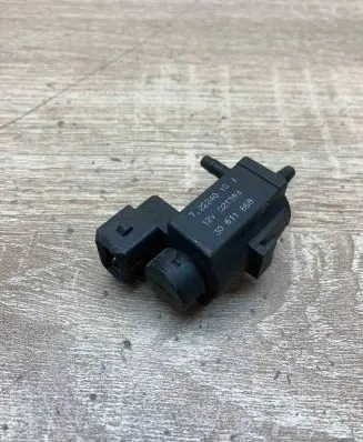 Volvo S60 Turbo solenoid valve 30611668