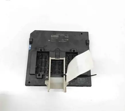 Volkswagen Golf VII Central body control module 5WK50913 5Q0937084CL
