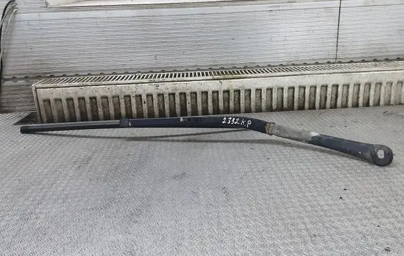 BMW 5 E39 Windshield/front glass wiper blade 102076