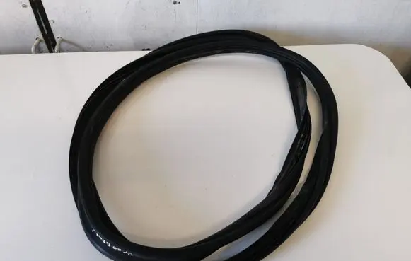 Volvo XC60 Trunk rubber seal (body) 31424369