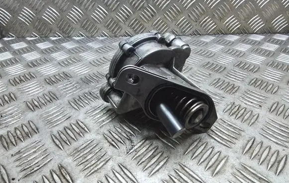Volkswagen Multivan T4 Vacuum pump 074145100A