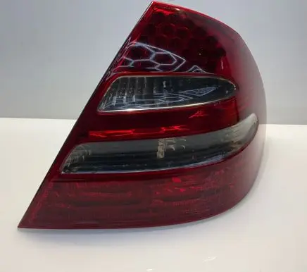 Mercedes-Benz E W211 Rear/tail lights A2118200664 334010 22831338