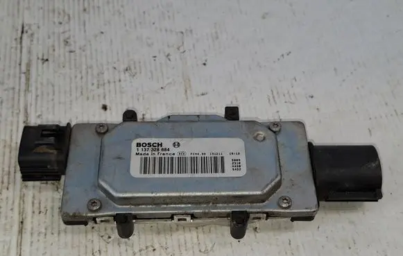 Ford Kuga II Coolant fan relay 1137328684