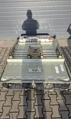 Tesla Model Y Hybrid / electric car battery 1733002D0D