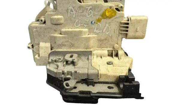 Audi A6 S6 C6 4F Front door lock