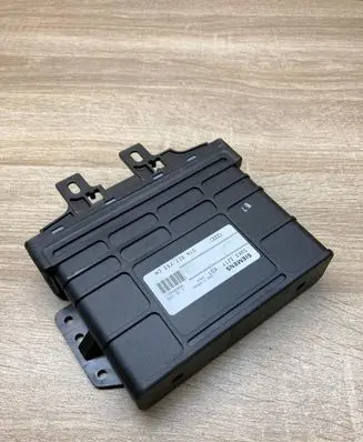 Audi A4 S4 B5 8D Engine control unit/module ECU 01N927733CM 5WK33217