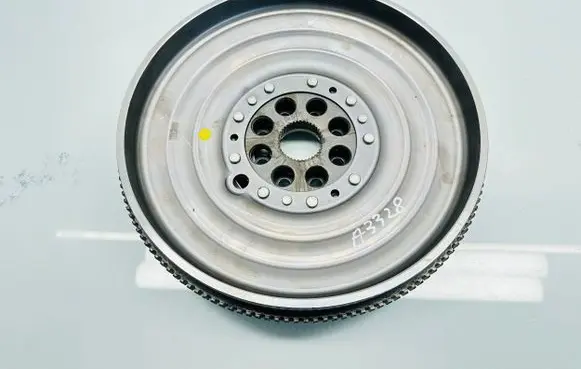 Mercedes-Benz B W246 W242 Flywheel A2700300305 1009315