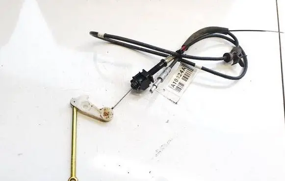 Mitsubishi Endeavor Gear shift cable linkage