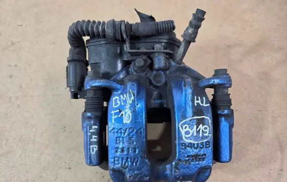 BMW 5 F10 F11 Rear brake caliper 9403B