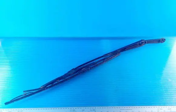 Opel Zafira A Front wiper blade arm 90582558 182182
