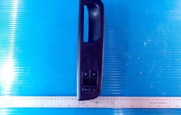 Volkswagen Golf IV Electric window control switch 1J3959857