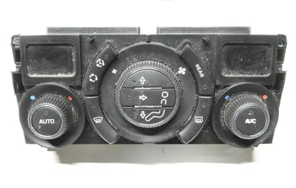 Peugeot 5008 Climate control unit 96738321XT 400017007 15602L